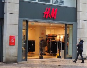 H&M confie à Afeo la gestion des fermetures automatiques de ses magasins en Auvergne-Rhône-Alpes.