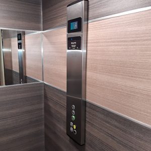 Moderniser un ascenseur avec AFEO.